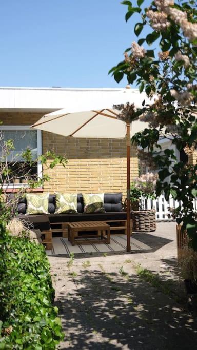 Lovely Villa At The Foot Of The Funen Alps フ ァボルグ エクステリア 写真